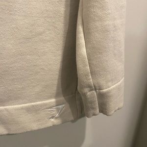 Beige gym shark pull over, mens L